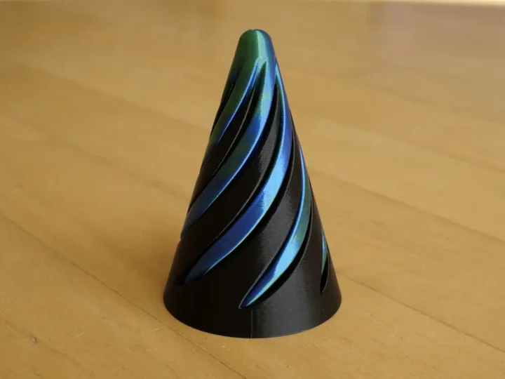 Cone espiral fidget — referência do criador