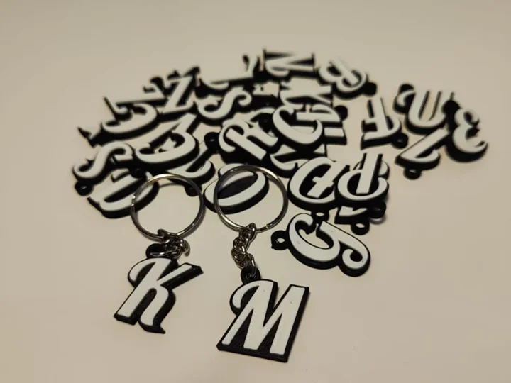 Chaveiro de letras (todas as letras) — referência do criador