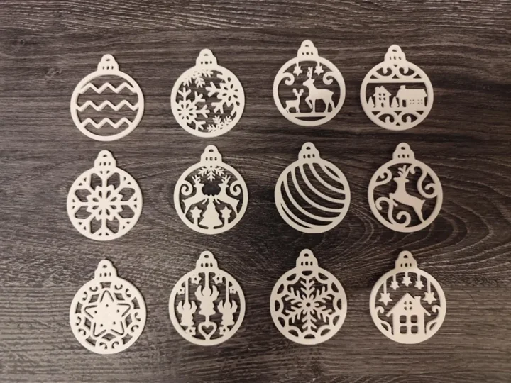 Enfeites de árvore de Natal — referência do criador